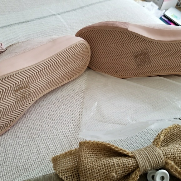JustFab Blush Morina Sneaker - Picture 5 of 8